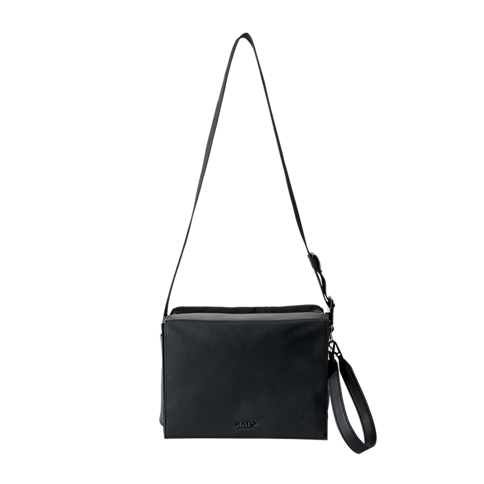 POST BAG BLACK