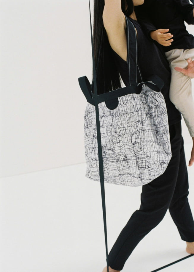 POND TOTE BAG | DOODLE WHITE