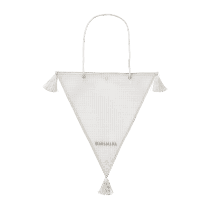 sundries series tapestry treu graph white