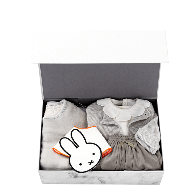 東ちなつさんのgiftbox