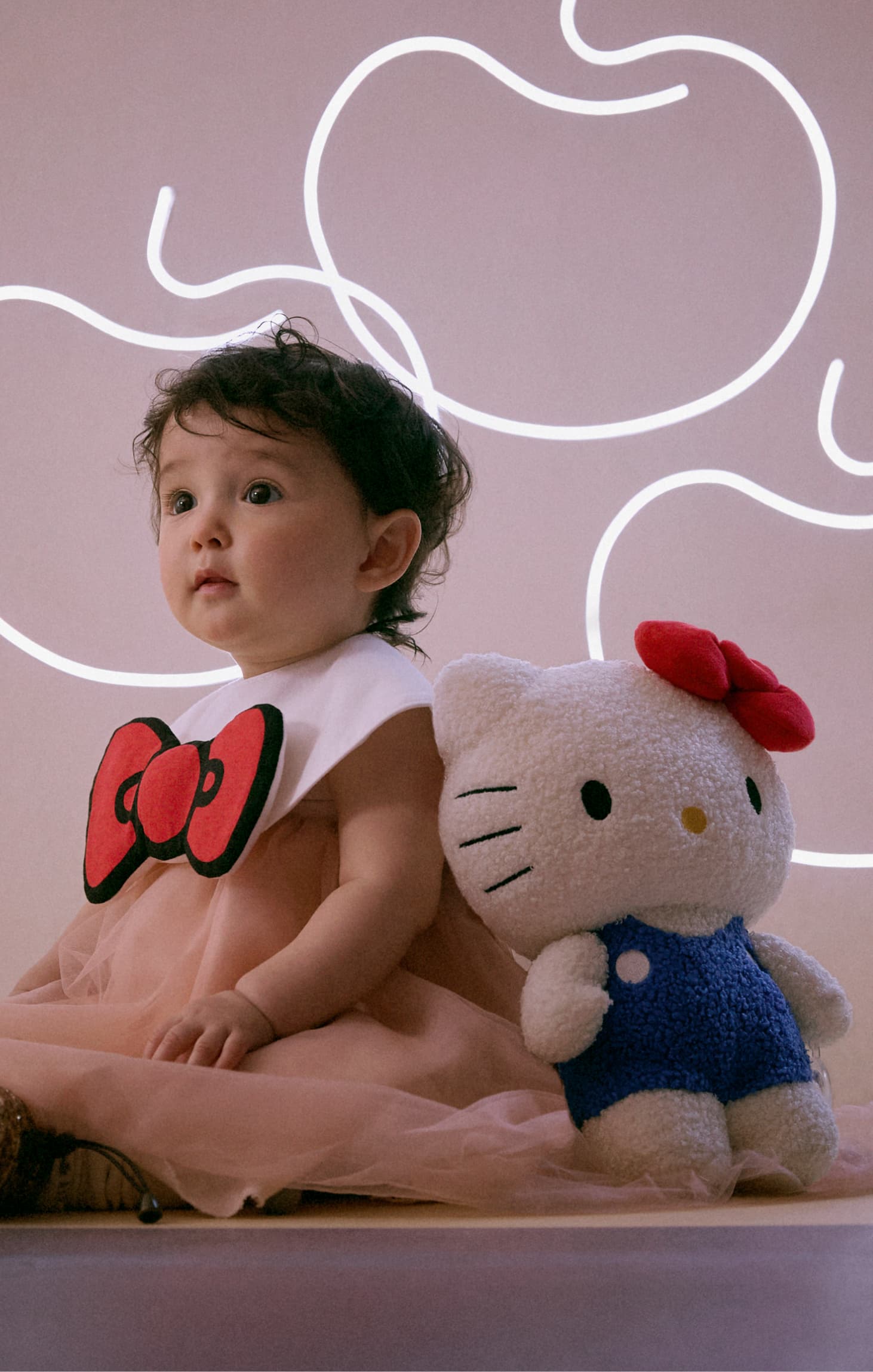 HELLO! I'M BACK. WITH MY FRIENDS!