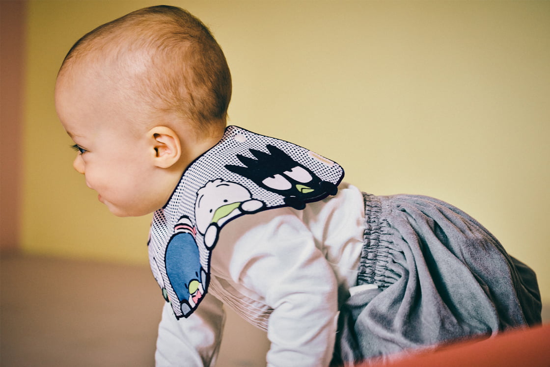 pop-out bib / HAPIDANBUI