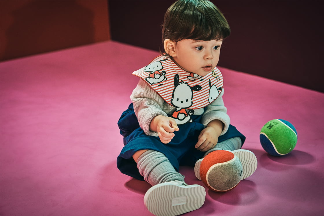 pop-out bib / POCHACCO