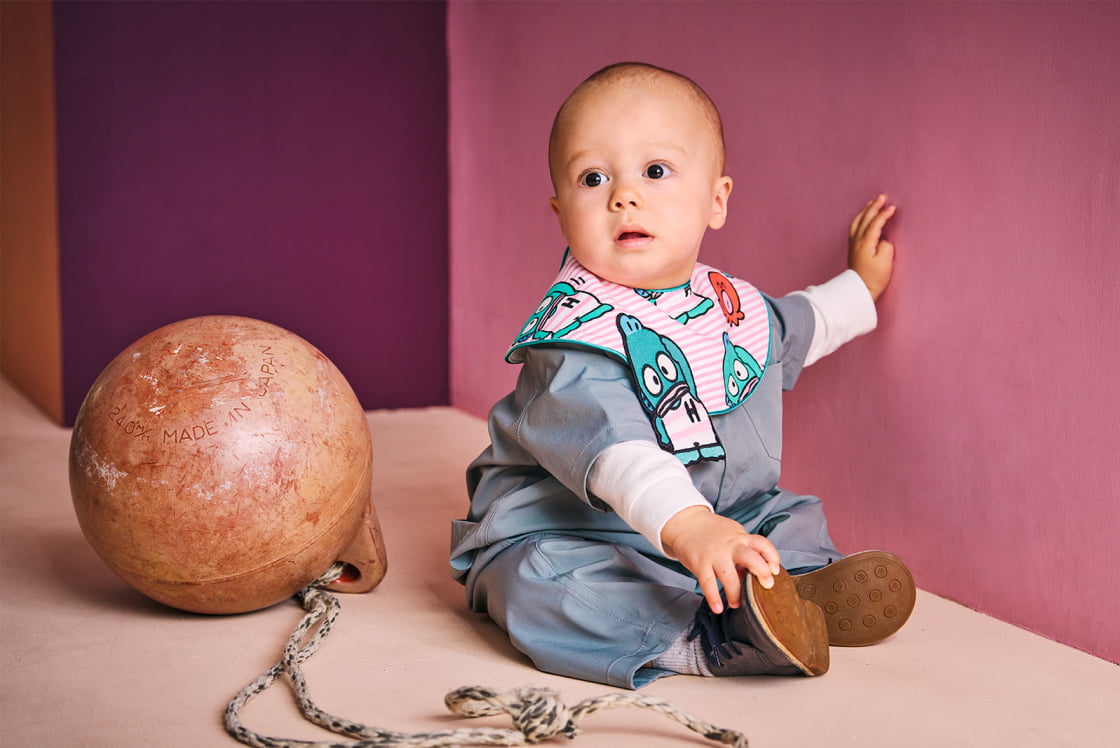 pop-out bib / HANGYODON