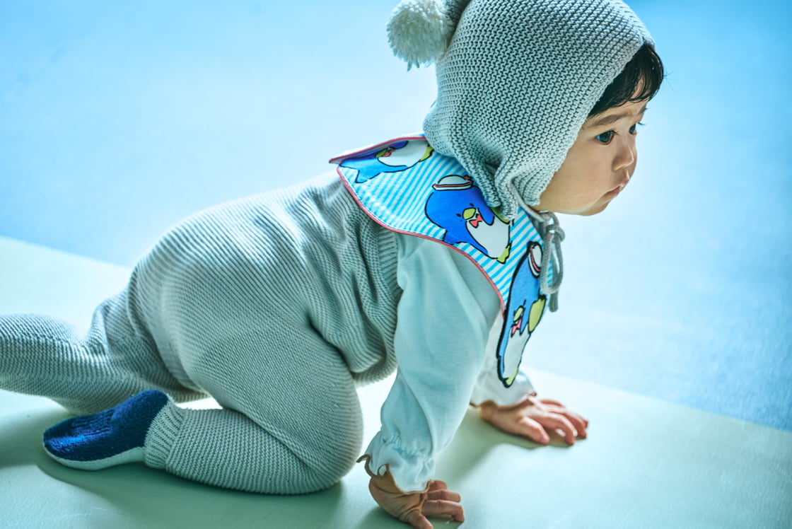 pop-out bib / TUXEDOSAM