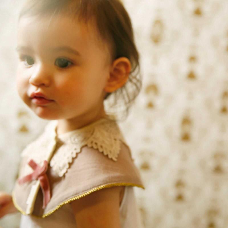 dolce 1 lace collar