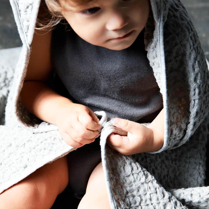 MOY sleeveless 3 nibi-iro