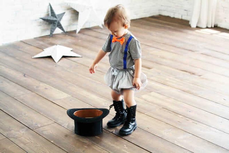 ブルマ 4 edelweiss silverを穿いている男の子