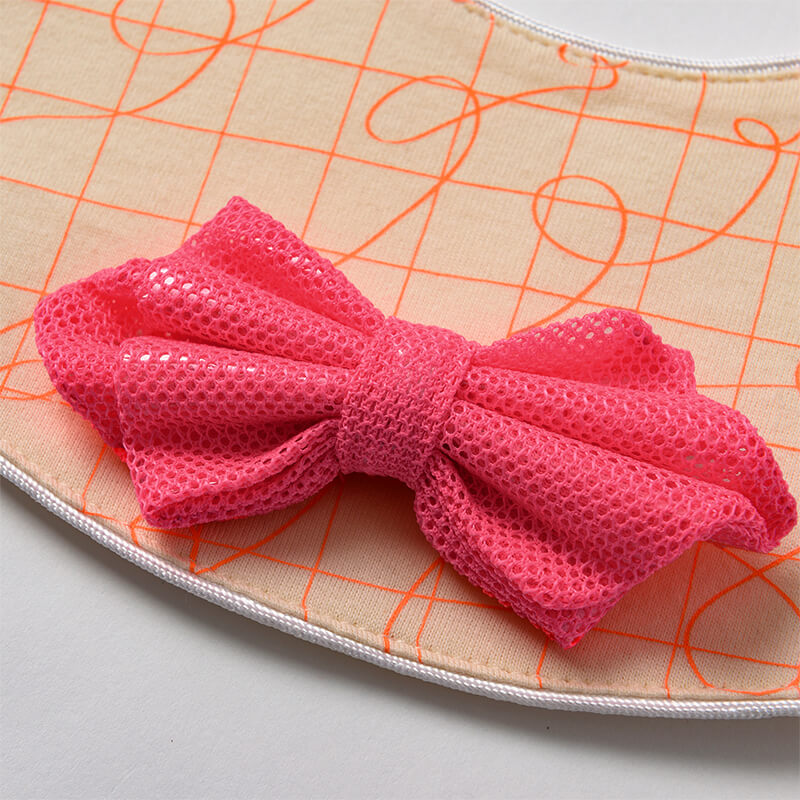 再々販★ピンクマーカーたて×すもも刺繍★ ハンドメイド　リバーシブル　スタイ joujou crinkle pink | ギフト・スタイ・出産祝いのMARLMARL（マール