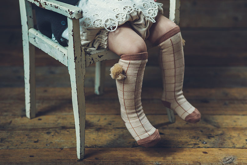 ニーソックス 3 graph pinkを穿いている女の子