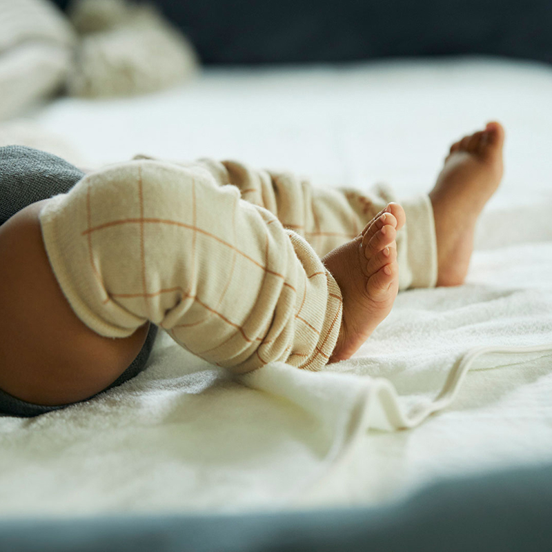 leg warmers 3 graph pink