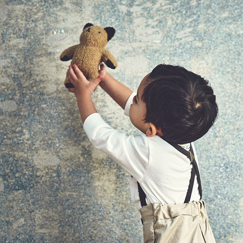 BFF+ rattle 4 bear almond