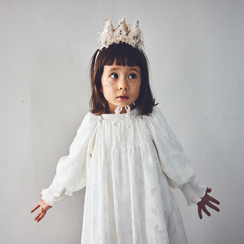 pompadour dress 4 leaf white