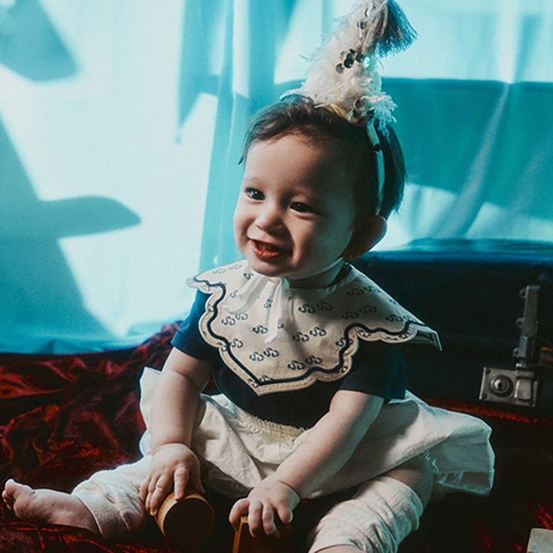 yuan bib navy