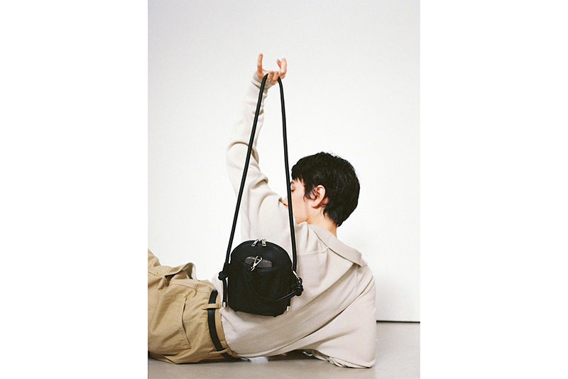 ZIPLINE PHONE BAG BLACK | ギフト・スタイ・出産祝いのMARLMARL