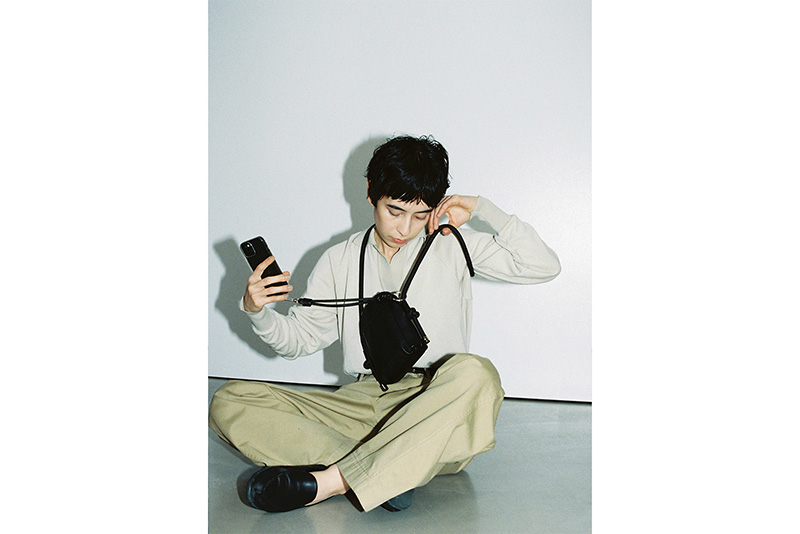 ZIPLINE PHONE BAG BLACK | ギフト・スタイ・出産祝いのMARLMARL