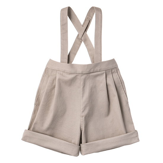 MARLMARLのshortsはツータックのゆったりシルエットで動きやすい・ロールアップの幅は成長と好みに合わせて調節可能