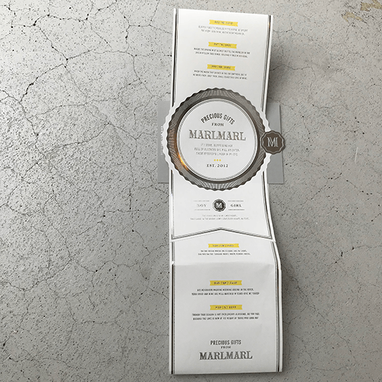 お祝いごとの装飾として使われてきた熨斗（のし）をアレンジ。特別感のある箔プリントが、たいせつな方へのギフトにぴったりです。by MARLMARL