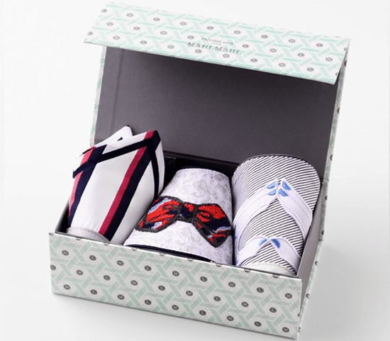 MARLMARL hooded blanket + bib set