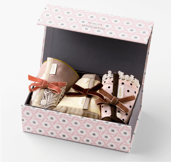 MARLMARL hooded blanket + bib set