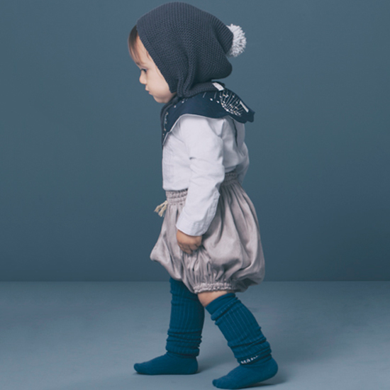 MARLMARL シックなカラーリングのtamayuraシリーズは、ネイビーやグレーなど濃色の服と好相性。セットアップ見えする、ジェントルボーイの装いに。