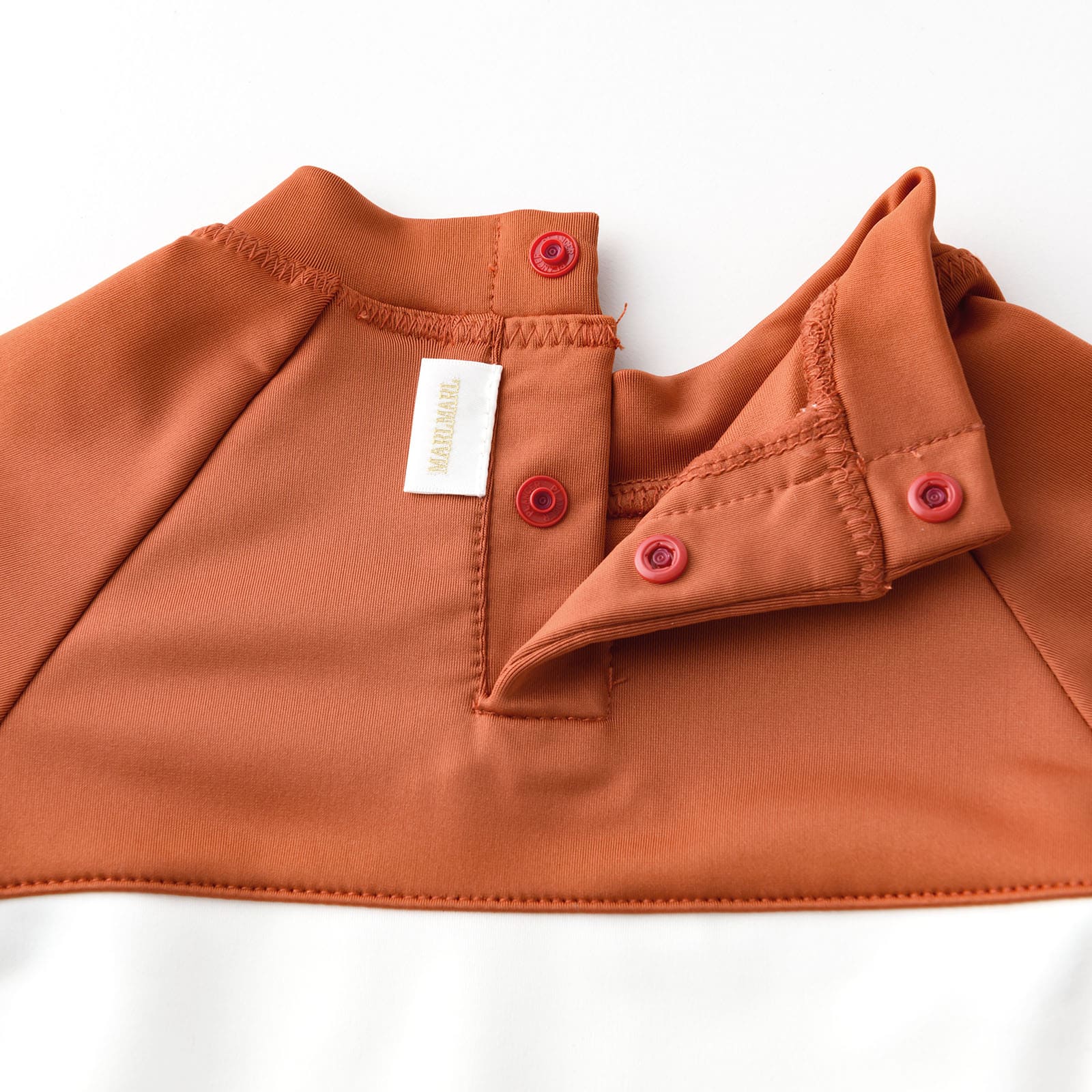 マールマール水着背中スナップ