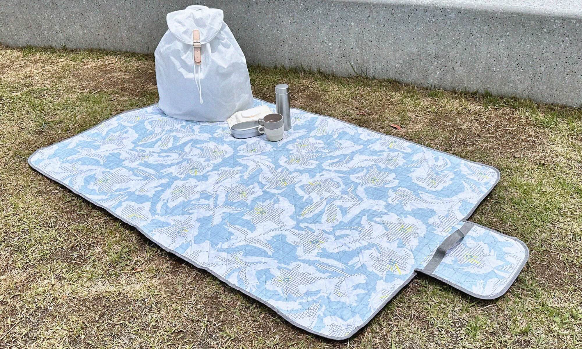 【ご好評につきもう一度】オリジナルレジャーシートプレゼント