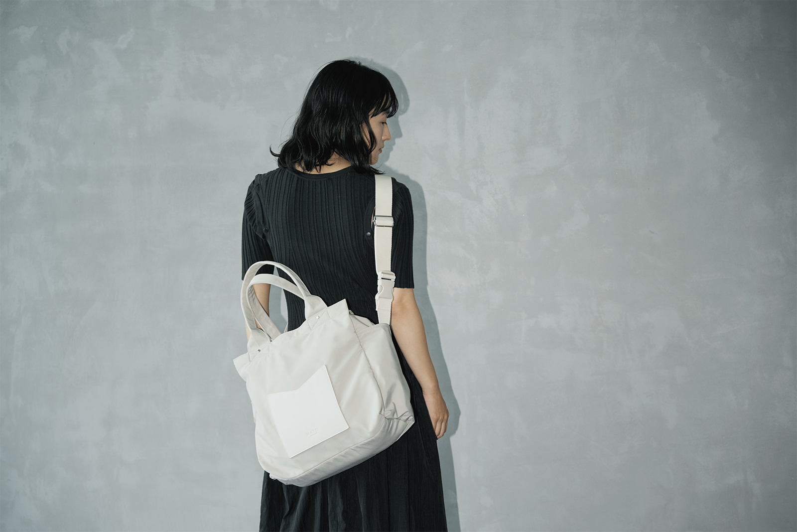 DOLLY TOTE BAG M ECRU