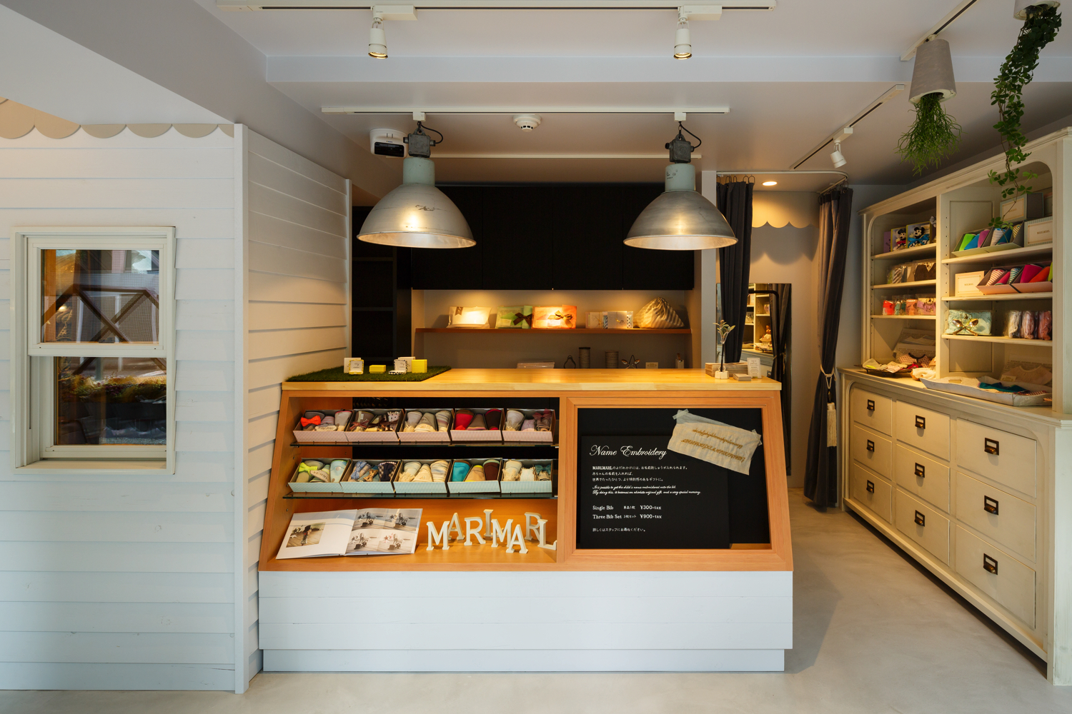 マールマール代官山店レジカウンター