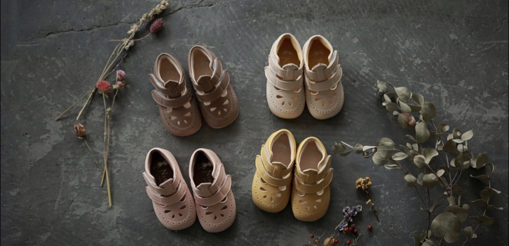 ニーニョ　子供　靴